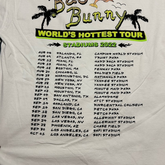World's Hottest Tour Graphic Tee - Picture 1 of 3